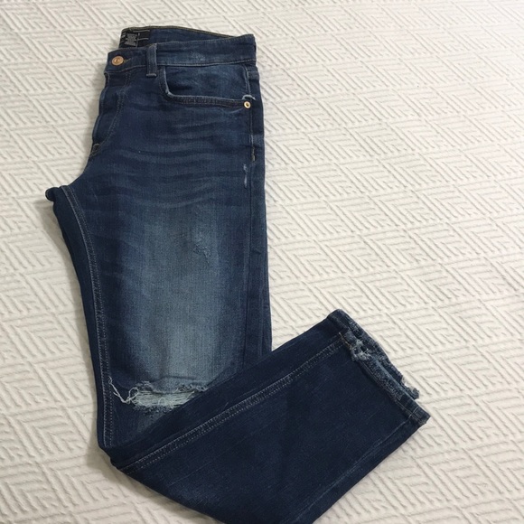 Forever 21 Other - 🆕FINAL PRICE 🆕 FOREVER 21 Distressed jeans